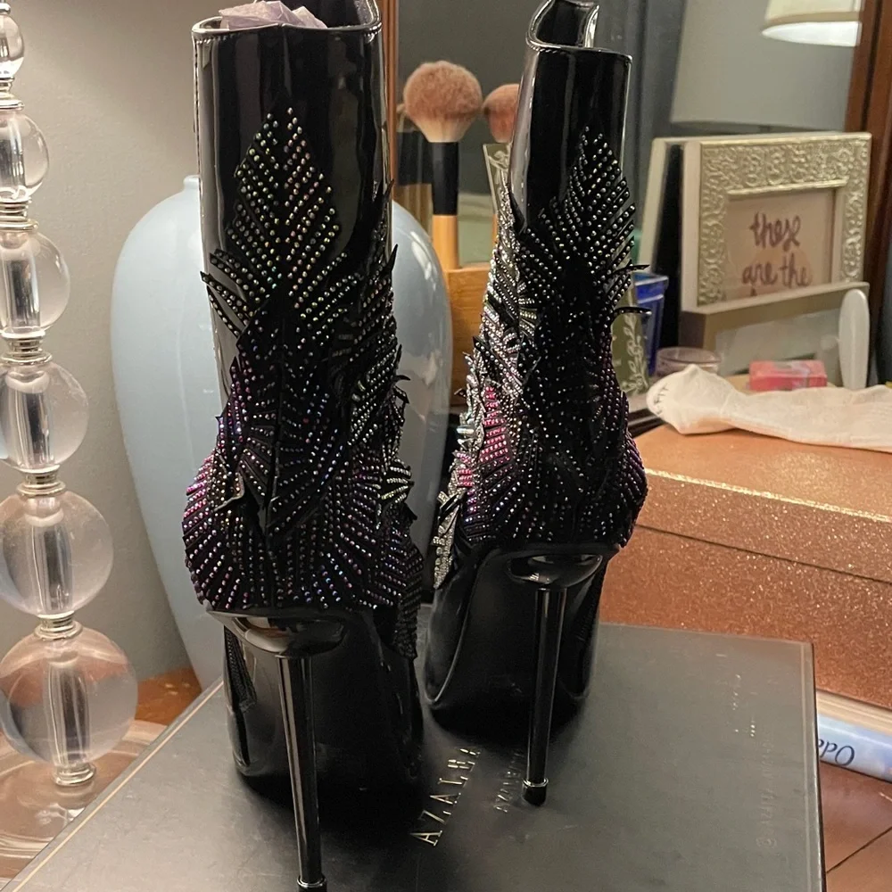 Black Patent Leather Heeled Boots with Leaf Design - Picture 2 of 6